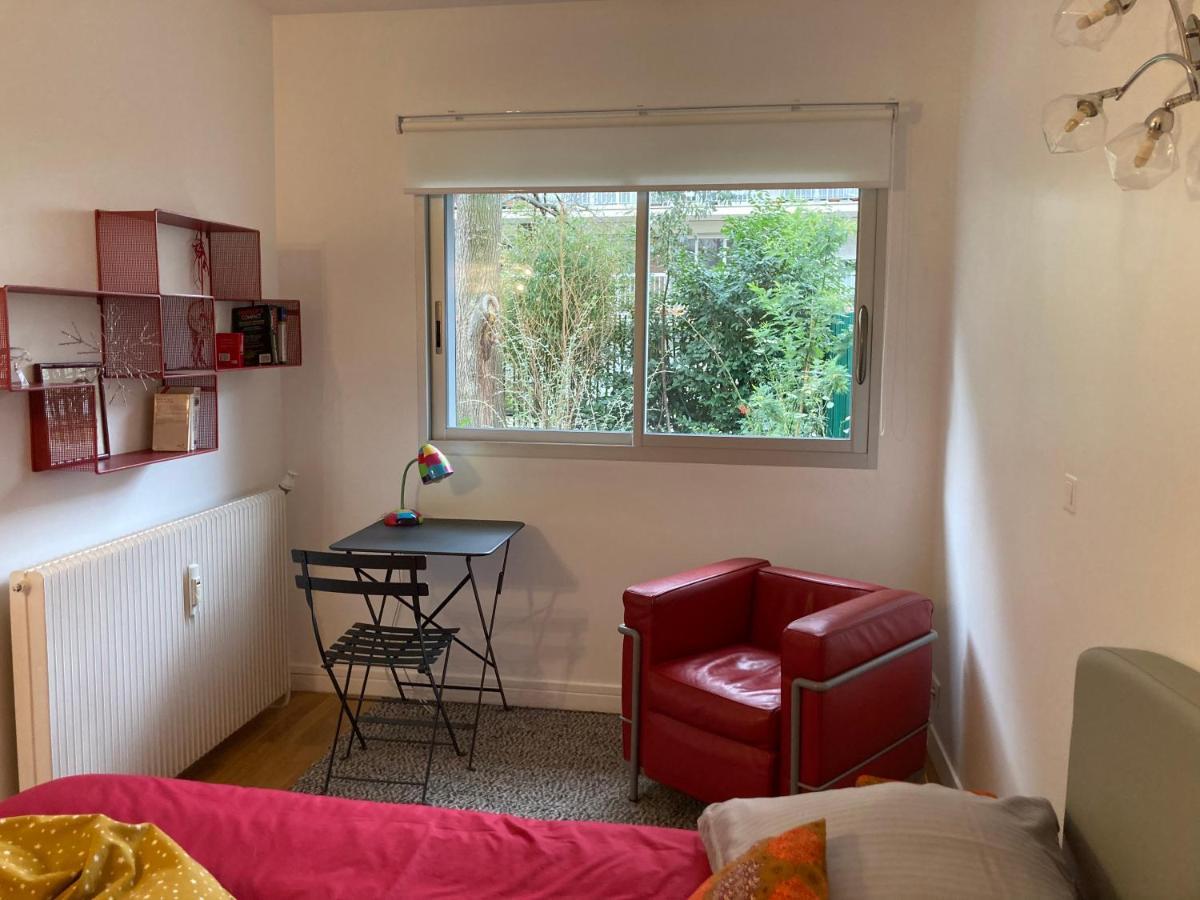 Vue Sur Jardin, 3 Pieces Apartment Paris Exterior photo